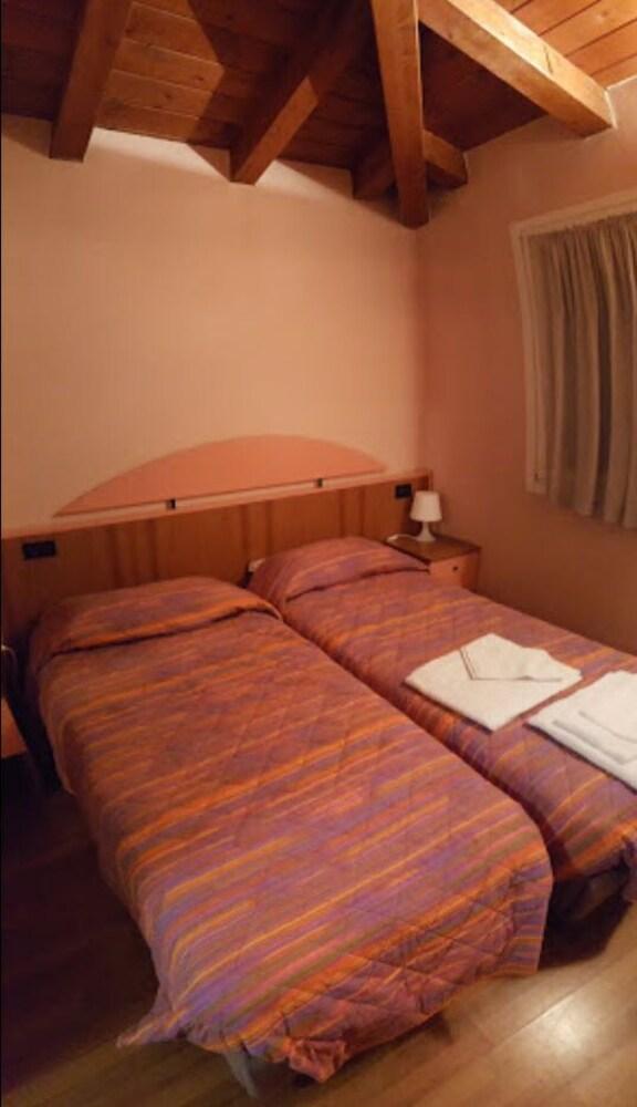 Hotel La Piazzetta Видичатико Экстерьер фото
