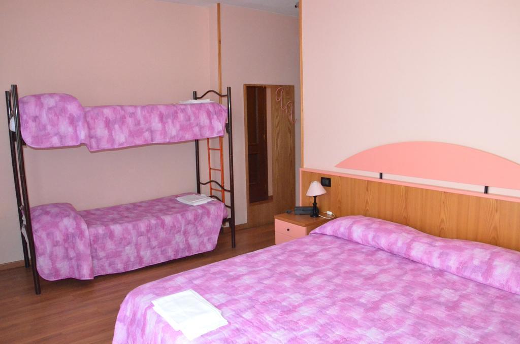 Hotel La Piazzetta Видичатико Номер фото