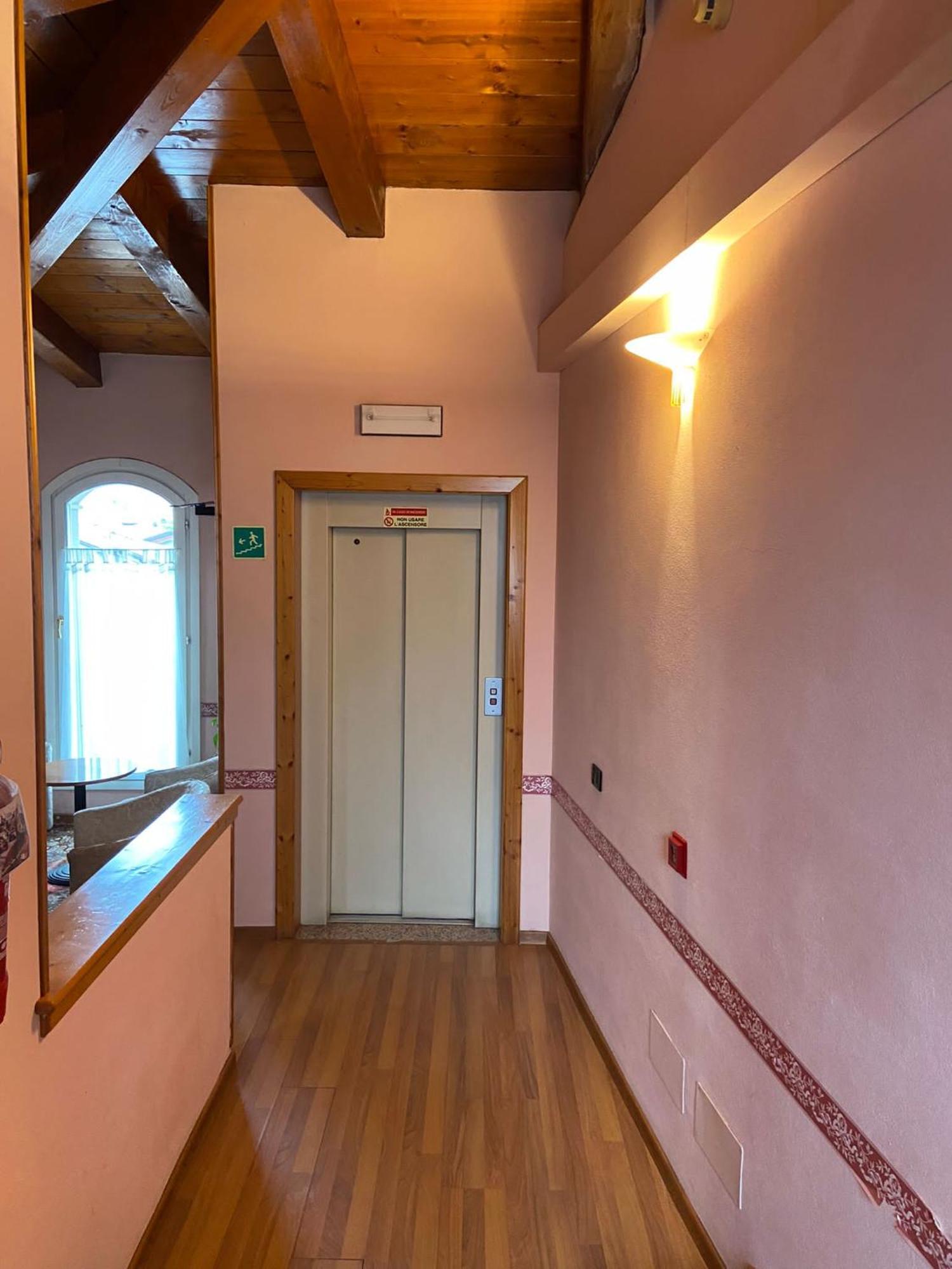 Hotel La Piazzetta Видичатико Экстерьер фото