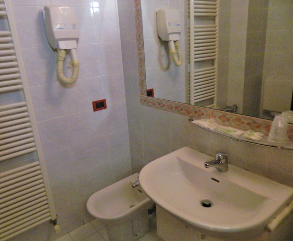Hotel La Piazzetta Видичатико Номер фото