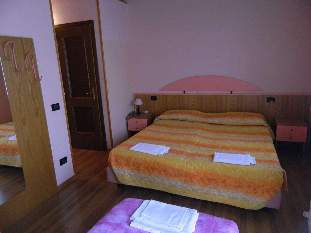 Hotel La Piazzetta Видичатико Номер фото