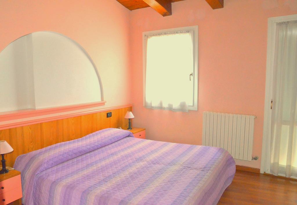 Hotel La Piazzetta Видичатико Номер фото