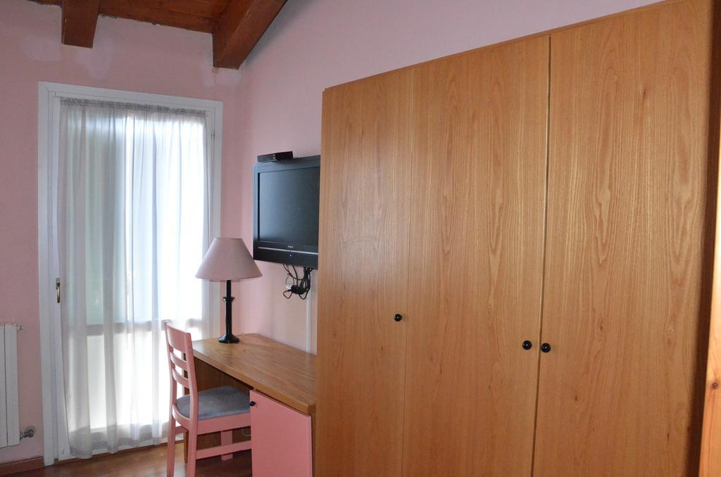 Hotel La Piazzetta Видичатико Номер фото