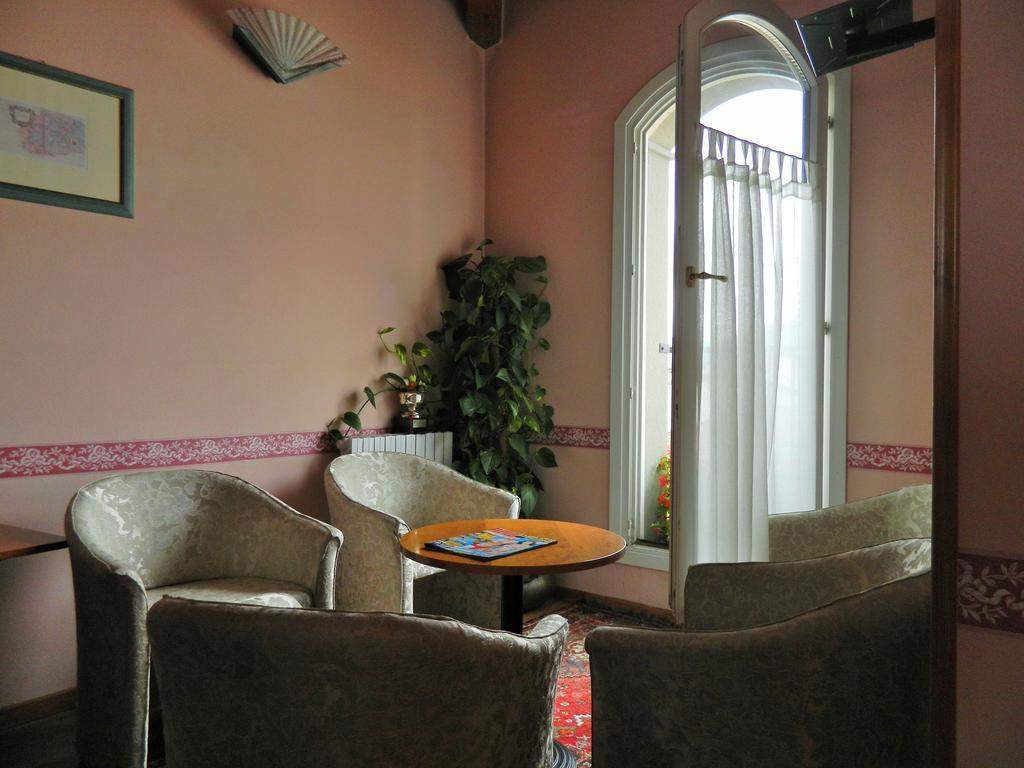 Hotel La Piazzetta Видичатико Экстерьер фото